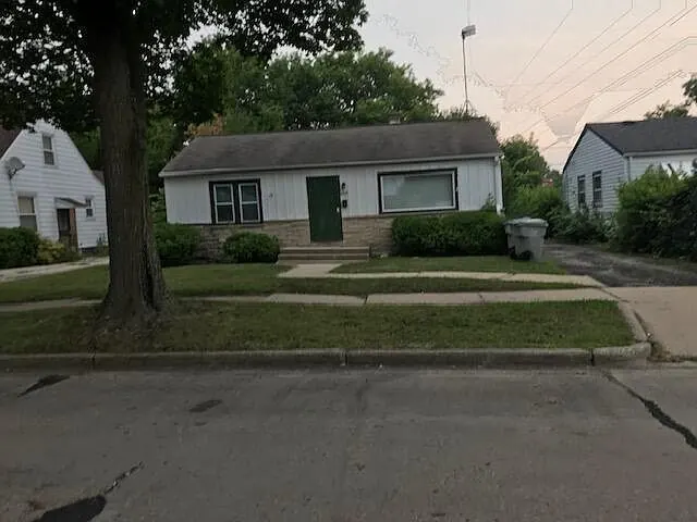 5720 N 42nd St, Milwaukee, WI 53209